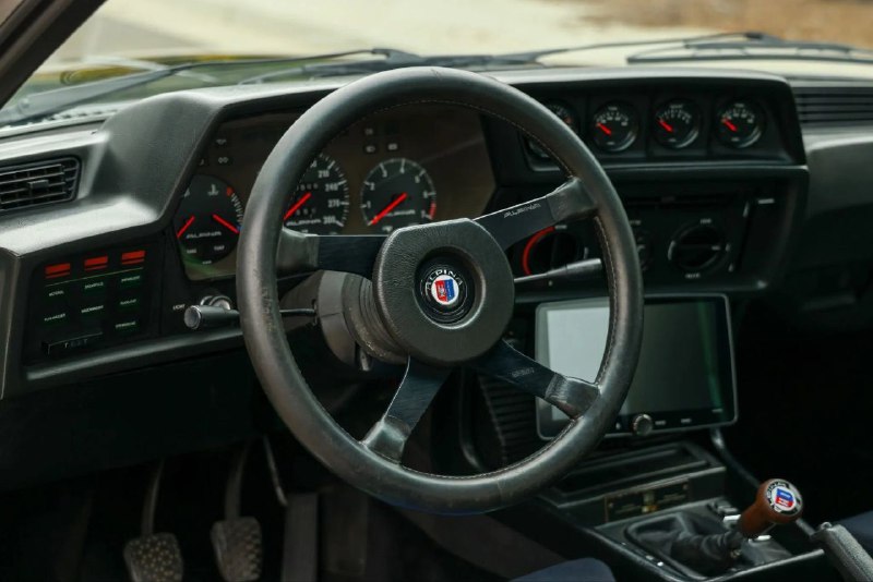 С молотка уйдёт первое в истории купе Alpina B7 Turbo 4
