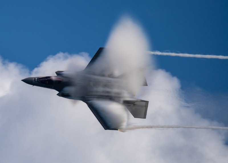 US approves $24 billion Saudi F-35 deal. Intelligence community worried
