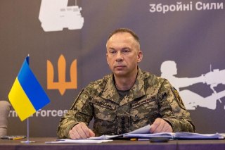 Сырский покидает пост главнокомандующего ВСУ, эту должность займет командующий группировкой объединенных сил ВСУ Михаил Драпатый, сообщил Зеленский:«Сырский обеспечил результаты Украины в защите Киева, в Харьковской наступательной операции и в Курской опер