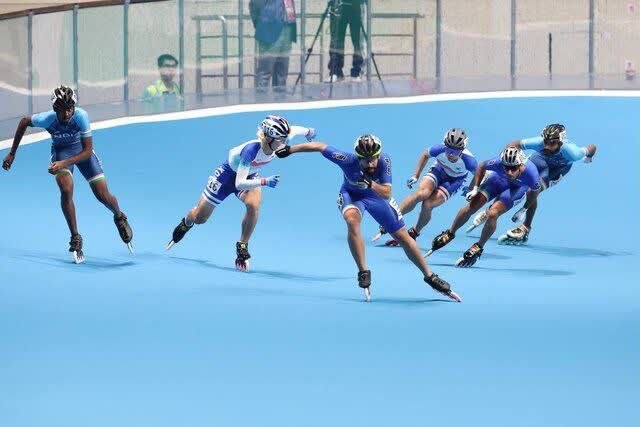 کانال خبری آوای زاگرس: 🔺رئیس هیات اسکیت استان کرمانشاه از آغاز رقابتهای اسکیت سرعت قهرمانی غرب کشور به میزبانی استان کرمانشاه خبرداد و گفت: ای