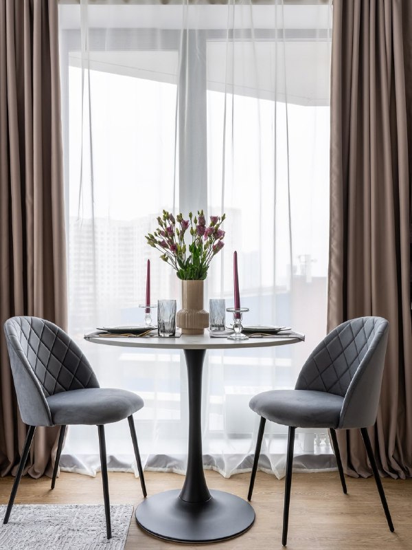 Прекрасная студия. Акцент на небольшой кухне создаёт фартук из плитки-майолики. Модульная система хранения имеет фасады из ЛДСП. Холодильник встрое... - изображение 8 - прекрасная, студия, акцент