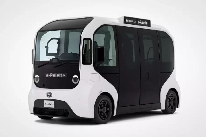 Toyota представила электрический шаттл для городских перевозок и сервисов