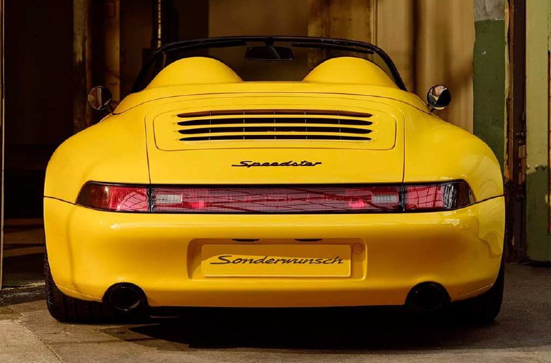 Компания Porsche показала уникальный 911 Speedster серии 993 6