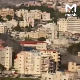 Мощные взрывы в Ливане после прилёта израильских ракет — на юге страны столбы дыма поднимаются из разных частей города. Основные цели — объекты "Хезболлы".По данным Mash, под атаку попали финансовые учреждения в Набатии. Начальник Генштаба ВС Израиля Эяль 