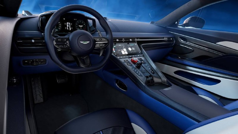 Aston Martin представил самый мощный DB12 S. Под капотом остался 4,0-литровый V8 от AMG, но теперь с 4