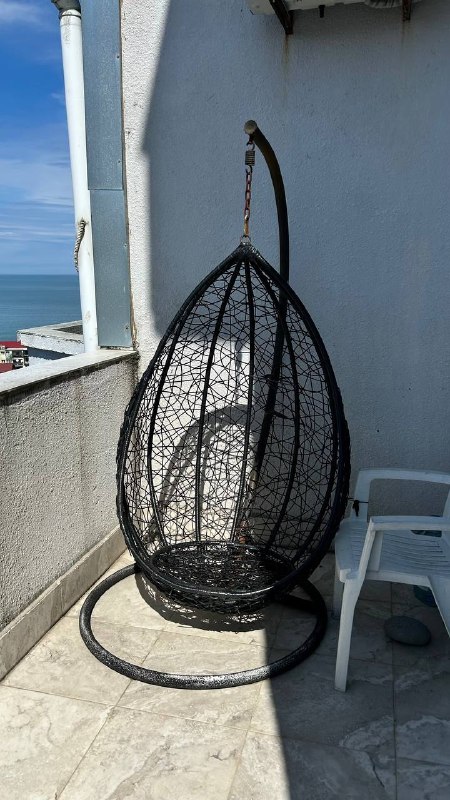 Кокон качель и журнальный столик