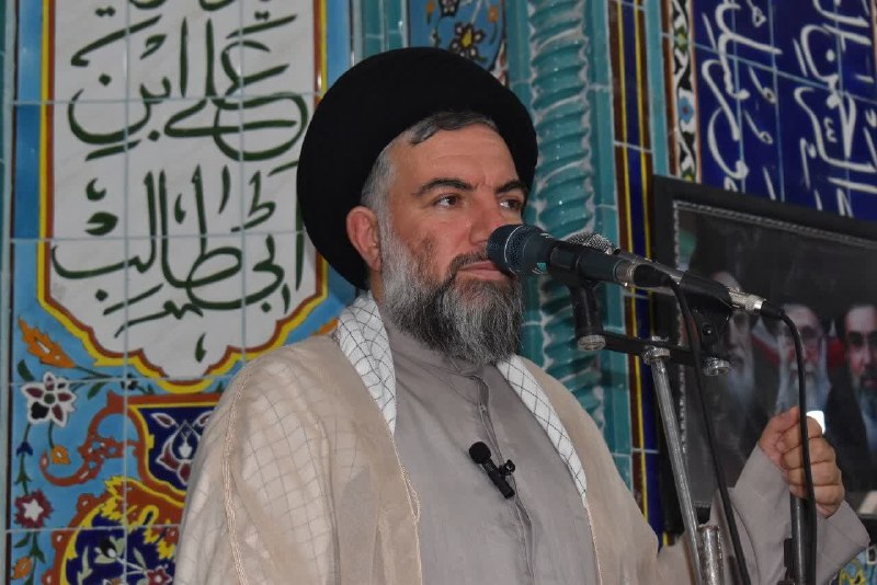 خبرگزاری مهر کرمانشاه: امام جمعه گیلانغرب:عقبنشینی مقابل آمریکا عزت ایران را خدشهدار میکندکرمانشاه - امام جمعه گیلانغرب گفت: نمیتوان برای ر