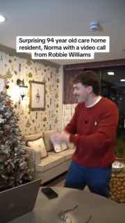 Робби Уильямс исполнил мечту своей 94-летней поклонницы Нормы, которая хотела с ним пообщаться. Британский музыкант позвонил женщине по видеосвязи и беседовал с ней около 20 минут, сообщил сотрудник дома престарелых Бэйли Гритам.В начале декабря Гритам опу