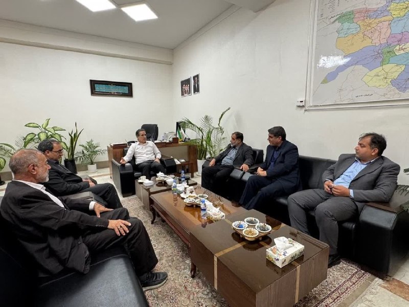 باران کویر/ رسانه مردمی: 🔰 نشست شهردار و اعضای شورای اسلامی شهر گناباد با معاون سیاسی و اجتماعی استانداری خراسان رضوی🔸️مهدی صفاری شهردار گناباد ب