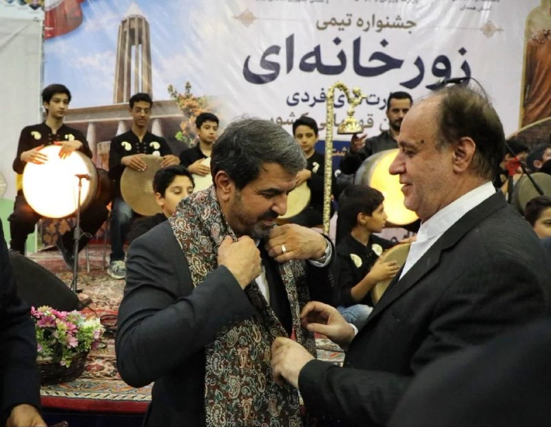 استانسازان: ✅ شال پهلوانی و پیشکسوتی بر گردن استاندار همدان ⭕️ حضور در جمع پهلوانان کوچکدر ادامه روز فشرده و پرکار حمید ملانوریشمسی