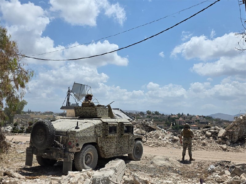 🚨צבא לבנון בהצהרה: כוחות הכיבוש ממשיכים. אני לא מתרגל לזה. התקפותיה והפרותיה באמצעות הרס ודחפור שיטתי של ב…