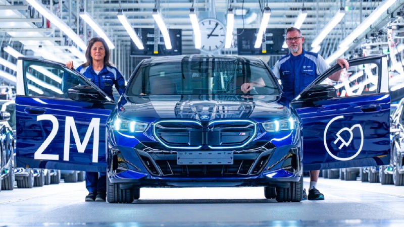 BMW Group собрала 2 000 000-й полностью электрический автомобиль: первый миллион