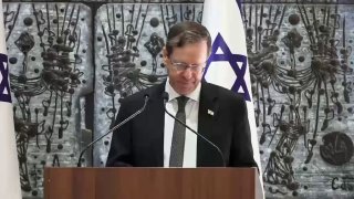 נשיא המדינה: ״זהו רגע רגיש - אני עוקב מקרוב אחר ההתפתחויות בחקירת החשדות שנתפרסמו הבוקר - את הראיות והחשדות…