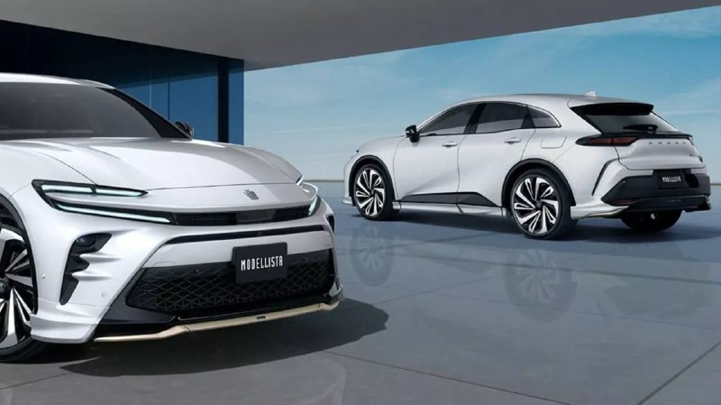 Тюнеры из Modellista разработали для новой Toyota Crown Sport обвес и сумку-подушку 2