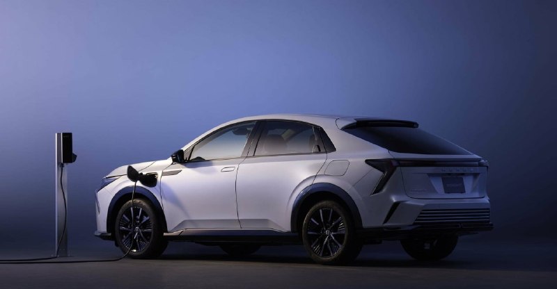 Honda возвращает Insight в Японию 2