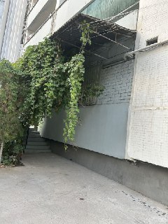 Продаётся 3х комнатная переделанная в 4 х квартира