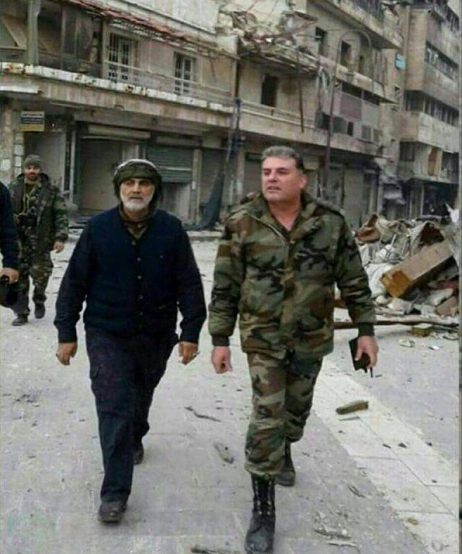 شهید حاج قاسم سلیمانی: حاج قاسم در قلب حلب ☫ @sephbod_soleymani
