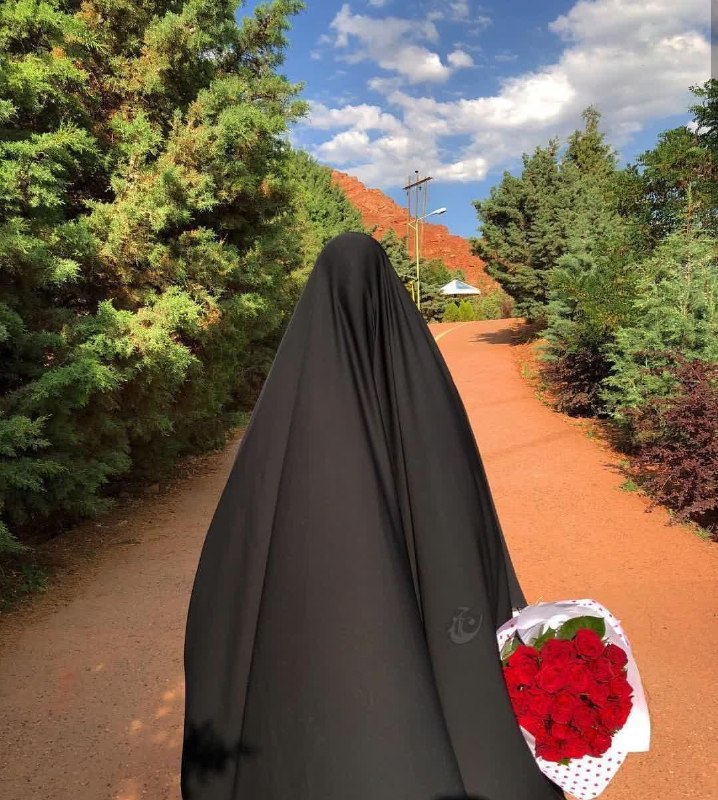 از ترڪ گناہ تا یاورے امام زمان عج: 🌸 مهربونی راه‌های مختلفی داره ...👈 می‌دونستی #رعایت_حجاب هم یه نوع مهربونیه ...؟✅ مهربونی به مردایی که موقعیت ازدواج ندا