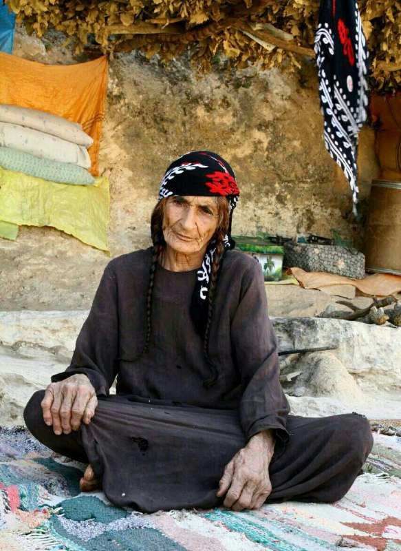 🌍شهر من اسلام آباد🌍: چەوم ئەسرین کێ ئاگر خێ گیانمدەسەیلێ دۊنم ک پینە بەساسئەمان خوەمانیم چ رەنگین بیهدایه وەختیگ ئی سروینه بەساس🍀🌺🍀ڪانال "شهر