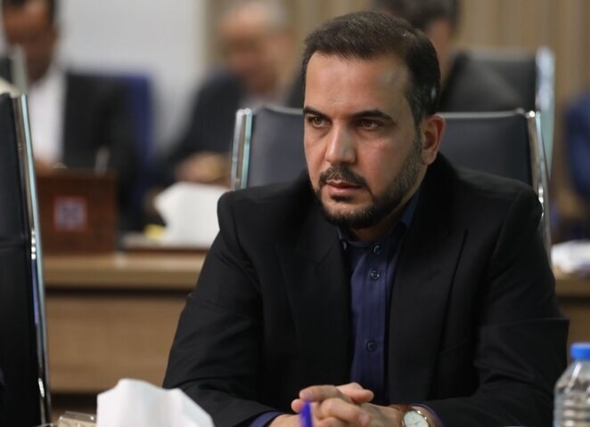 خبرگزاری خانه ملت: 📌 یوسفی: دولت درباره تغییر شیوه توزیع بنزین شفافسازی کند/ نیکزاد: دولت برای هر تصمیمی درباره بنزین با مجلس هماهنگی می ک