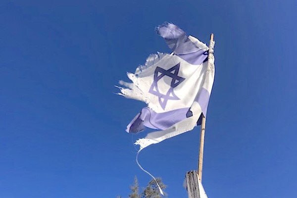 ירי ליד השגרירות הישראלית בסרביה סוכנות הידיעות הצרפתית דיווחה, בציטוט המשטרה הסרבית, כי אדם מתכוון לתקוף א…