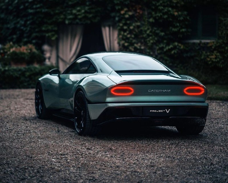 Британская компания по производству спортивных автомобилей Caterham, за свои 50 лет существования ещ 8