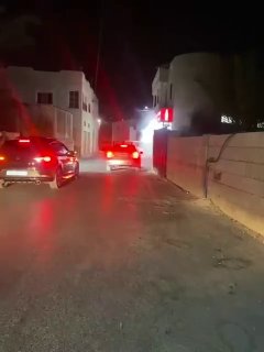 כוחות הכיבוש יורים פצצות גז במהלך הסתערותם על העיירה דיר בלוט, ממערב לסלפית.