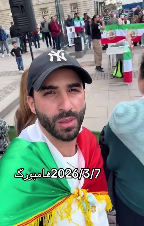 FreedoMessenger_قاصدان آزادی: 🚨🔴یکی دیگه از مأمورین وزارت اطلاعات بعد از اینکه به خارج اومد و کلی شعار «مرگ بر سه فاسد و جاوید شاه داد، به ایران و آغو