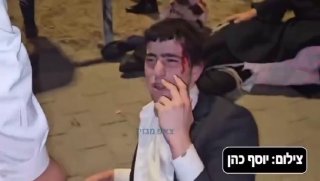תקשורת עברית: משטרת הכיבוש תקפה מפגינים נגד גיוס יהודים "חרדים" בעיר ירושלים.
