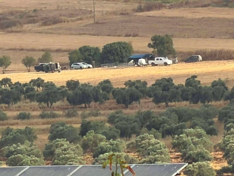 מתנחלים מתחילים להקים אוהלי התיישבות חדשים ב"מישור מארג'" של העיירה עוורתא, מדרום לשכם, מול העיירות חווארה…