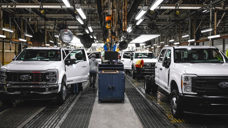 Ford предлагает $120 000 в год — но не может набрать механиков