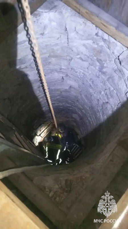 עובדי המשרד הרוסי למצבי חירום חילצו אישה מבאר בכפר ורובובסקי נפלה אישה בת 64 לבאר בחווה פרטית. בעלה דיווח ע…