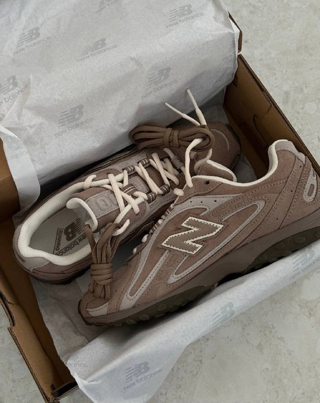 Продаю New balance 204l