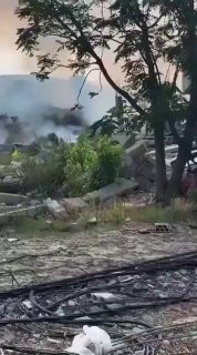 🏴 שריפה בנבטים, שכונת דיר, ואין אירוע ביטחוני, וכוחות הכיבוי פועלים לכיבוי השריפה.