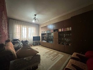 Продаю свою 3-х комн. квартиру 77 серии - 3/3/4 в Алмазарском районе