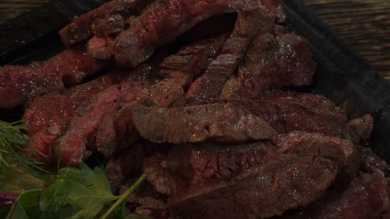 Это было так вкусно, что на последнем фото видно, как я выкатывалась из заведения. Спасибо команде «Grebeshki» за гостеприимство и вкусный ужин 🤤P.S. Лизе — морепродукты, для меня — говядина 💘Это было так вкусно, что на последнем фото видно, как я выкатывалась из заведения. Спасибо команде «Grebeshki» за гостеприимство и вкусный ужин 🤤P.S. Лизе — морепродукты, для меня — говядина 💘