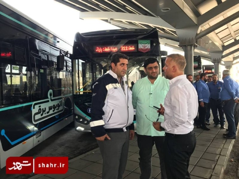 خبرگزاری شهر: 📷خبرگزاری شهر | نوسازی خط ۳۱۱ اتوبوسرانی تهران با ورود ۱۲ اتوبوس برقی هایگر🔻عیوض‌زاده، مدیر منطقه ۲ اتوبوسرانی:🔹خط ۳۱۱ ا