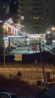 Urgent: The IDF raids homes, shops and commercial establishments and seizes surveillance camera recordings from them in the al-Fawar camp, south of Hebron.