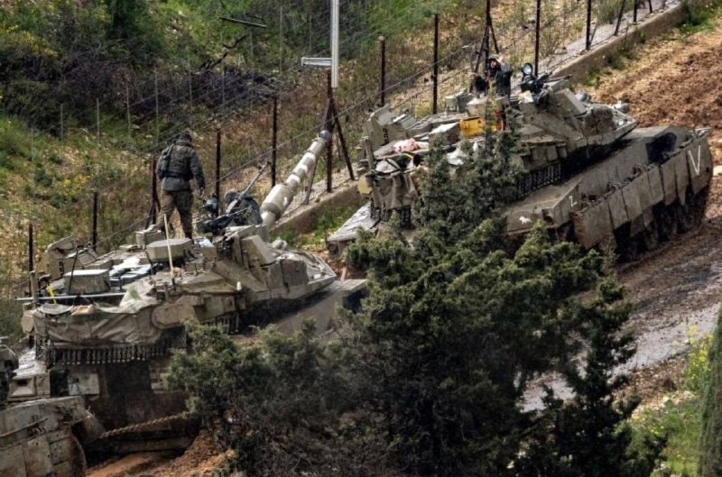 🇮🇱🇱🇧🇱🇧 ל'אוריינט: ראש הממשלה הישראלי נתניהו אמר כי הכוחות הישראליים יישארו ב"אזור הביטחוני" המוצהר שלהם בדרום לבנון עד לפירוק חיזבאללה מנשקו, ואמר שהוא לא סומך על ממשלת לבנון שתבצע את המשימה.