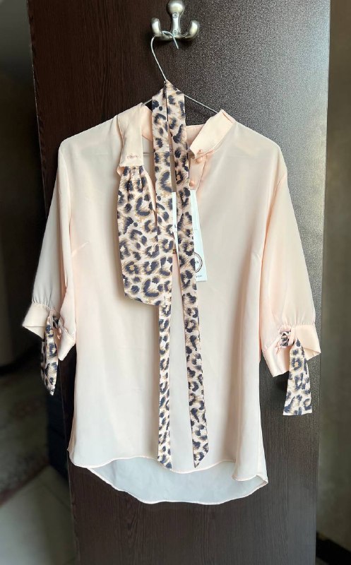 Home sale 🛍️: 🤍 شومیز ترک ✨🏷️ اتیکت‌دار👗 مناسب سایز ۳۸📏 قد: حدود ۶۷💰 ۱,۷۰۰,۰۰۰ تومان🤍 شومیز ترک ✨🏷️ اتیکت‌دار👗 مناسب سایز ۳۸📏 قد: حدود