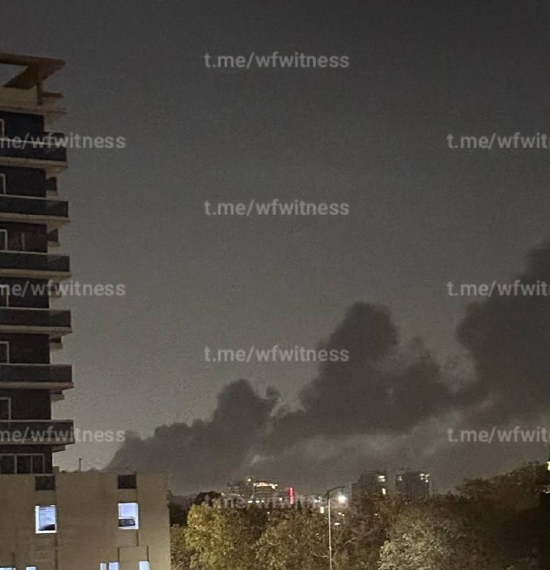 ️🇦🇪 נראה עשן עולה מאזור התעשייה ג'בל עלי בדובאי.