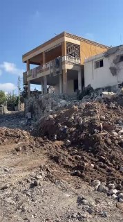 בית הפצצה נהרס על ידי הכיבוש בעיירה מפדון, דרומית ללבנון, ובהפגזה עלתה אישה לבנונית.