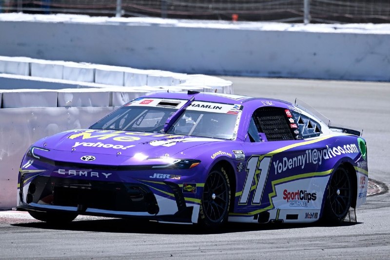 Наконец-то в NASCAR появился новый лидер чемпионата — и это произошло в самом не