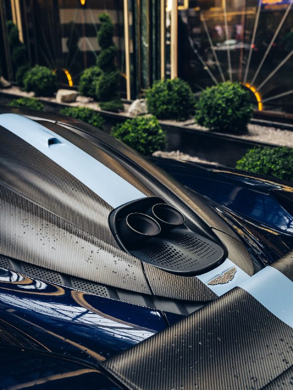 Aston Martin Valhalla 8