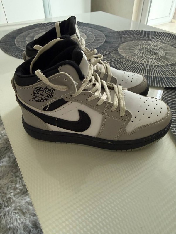 29 размер одеты пару раз. 30 лари — фото 1