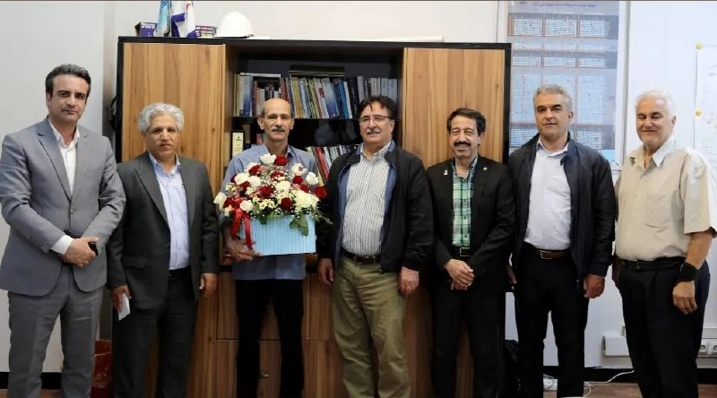 نبض نفت: ⚛️ادای احترام به پایداری و ایثار؛ تکریم آزاده سرافراز در پتروشیمی شیرازادامه خبر👇🏼🛢🇮🇷 http://nabznaft.ir/fa/news/75459┄┅