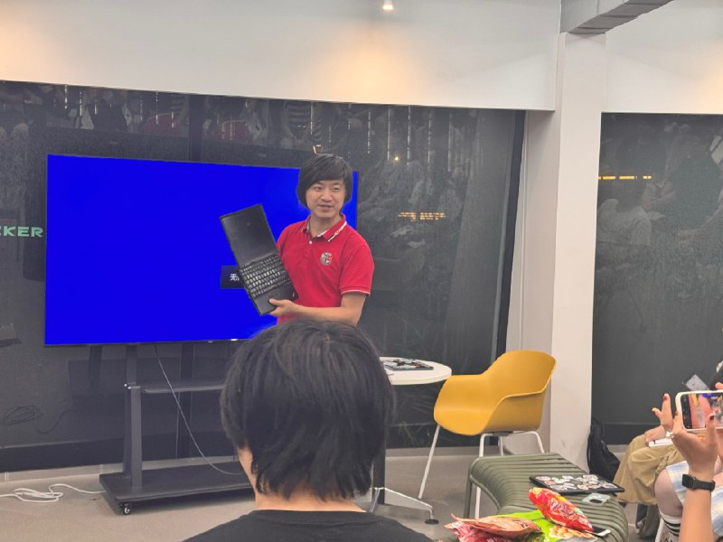 Demo Inn 今晚的活动太棒了！越来越 diverse 了，感觉被狠狠充电！好开心的夜晚，大家下个月再见！Demo Inn 今晚的活动太棒了！越来越 diverse 了，感觉被狠狠充电！好开心的夜晚，大家下个月再见！
