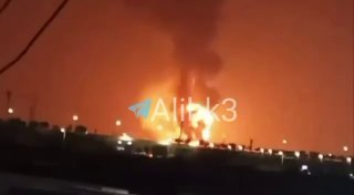 Flash: Visual confirmation of a massive fire in Riyadh, Saudi Arabia, following an Ansarullah ballistic missile strike.