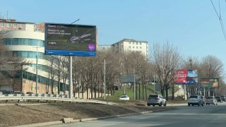 В этот день 65 лет назад люди смогли назвать себя покорителями космоса. Сегодня на экранах Russ по всей стране показывают исторические фразы Юрия Гагарина в рамках спецпроекта "День, который изменил будущее".Его подготовили Роскосмос и RWB. Трансляция стар