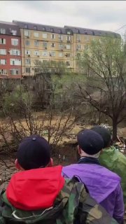 В Дагестане вновь началось наводнение, в Махачкале из-за подтопления рухнул жилой дом В Дагестане снова началось масштабное наводнение спустя неделю после предыдущего. Вода затопила улицы Дербента, на федеральную трассу сошли селевые массы, в Хасавюрте смы